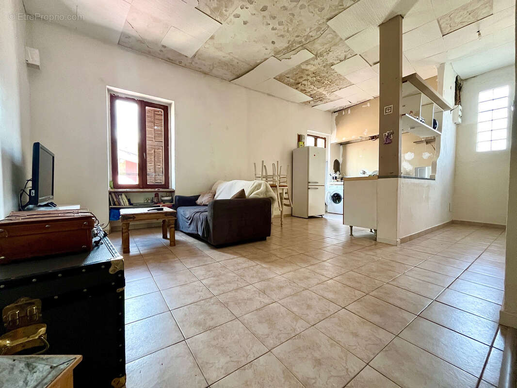 Sospel village - dernier etage - 3 pieces - 60 m2 - terrasse - photo 9