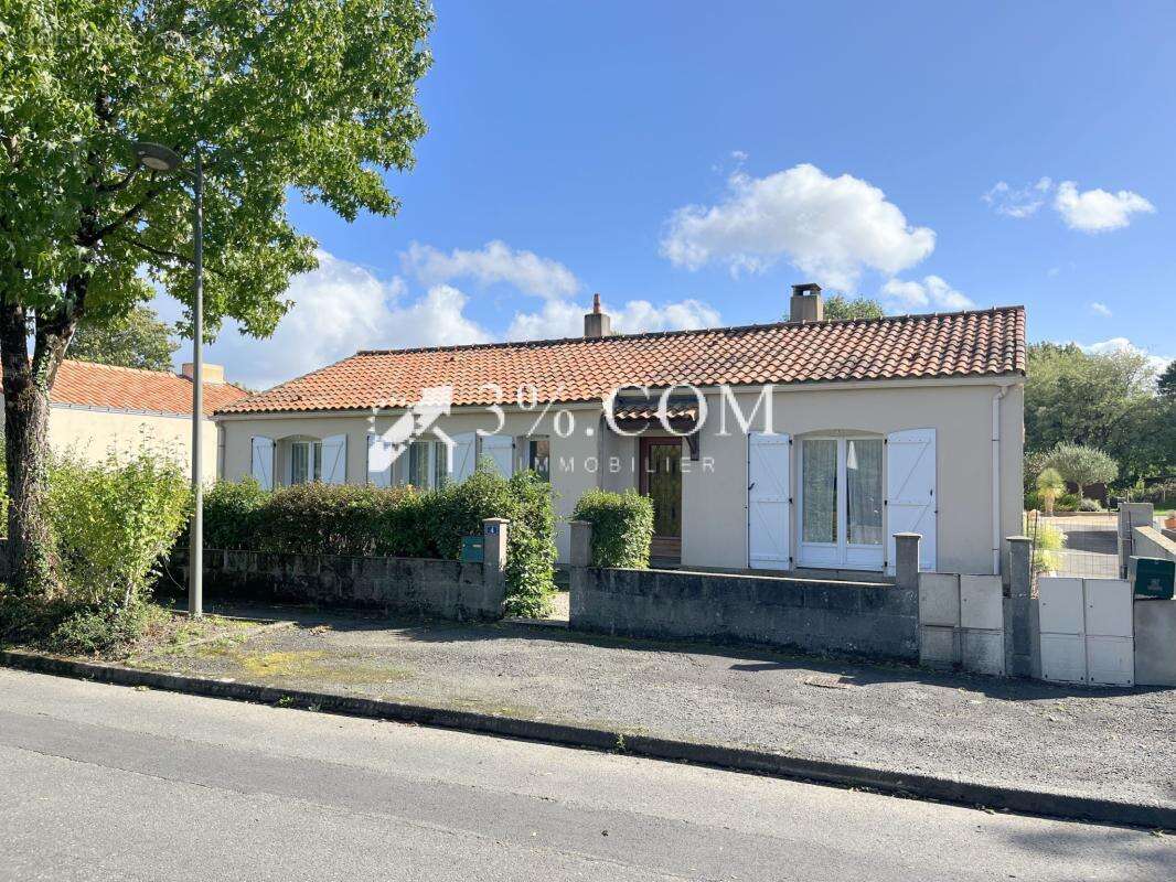 Maison à SAINT-PHILBERT-DE-GRAND-LIEU