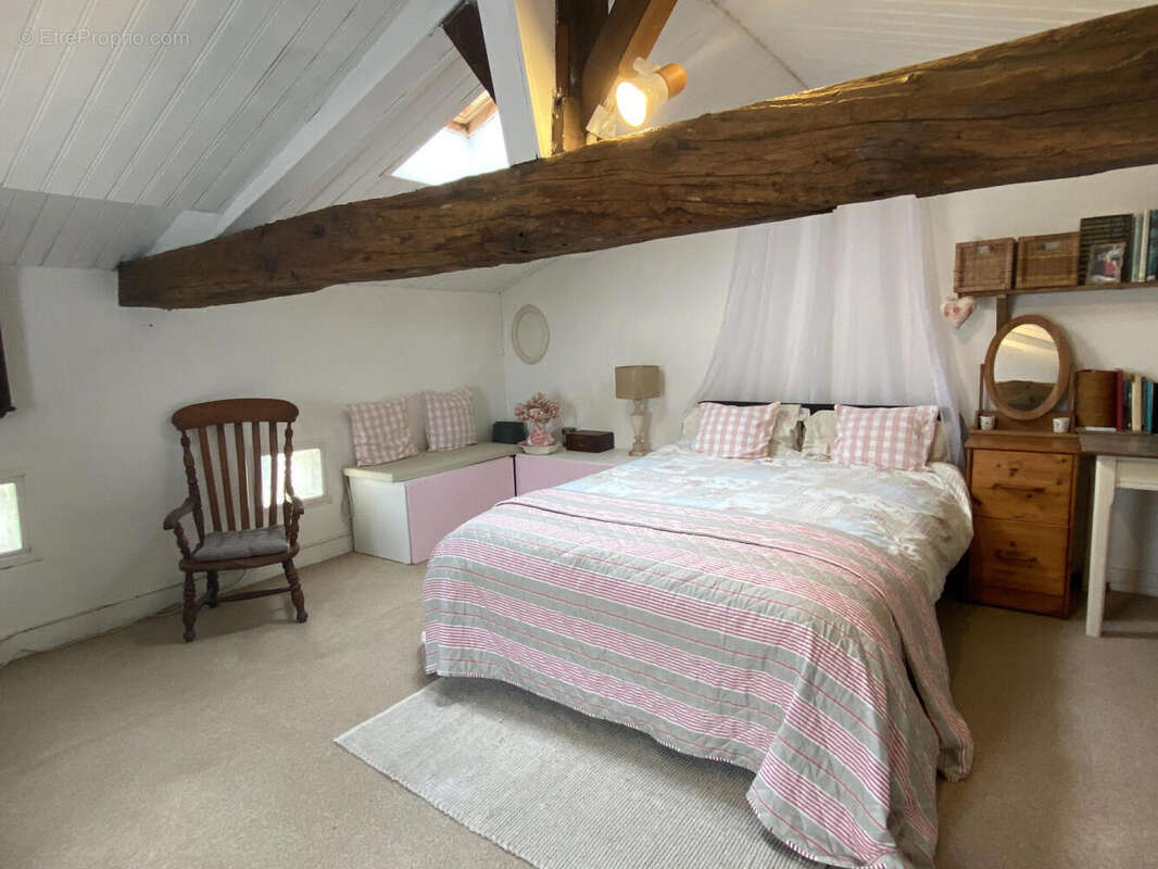 ch1 - Maison à YVIERS