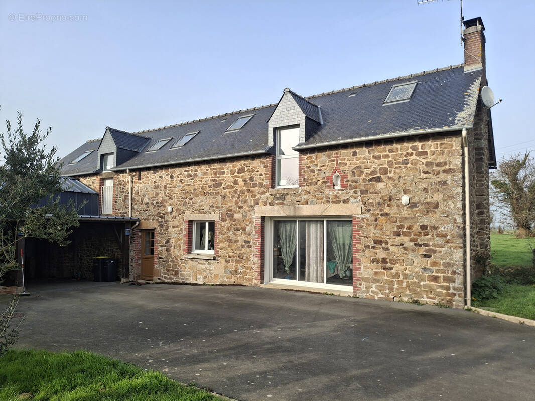 Maison à LUITRE