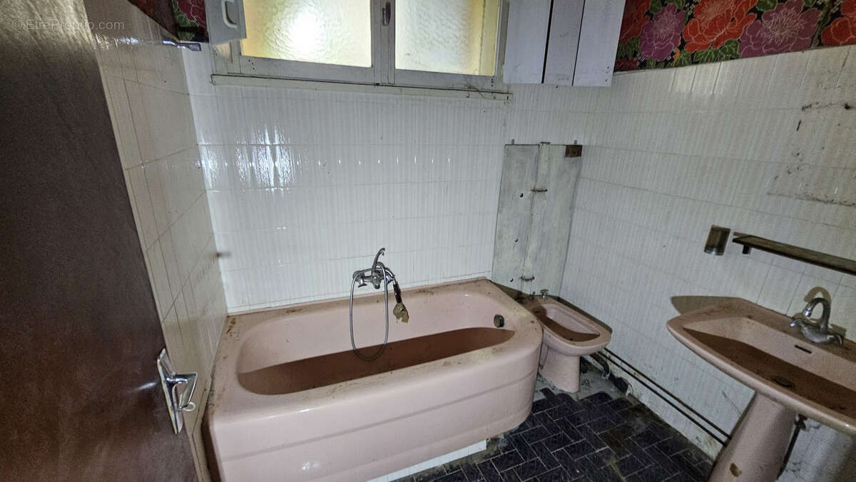 Maison à PRUNAY-LE-GILLON