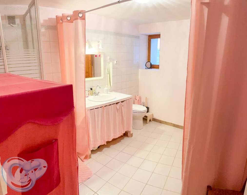 Maison à REVEST-DU-BION