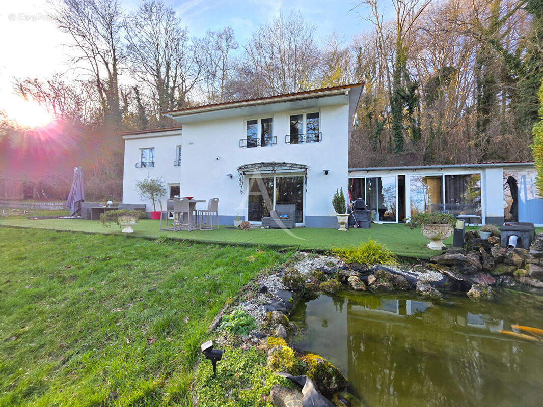 Maison à ARMENTIERES-EN-BRIE
