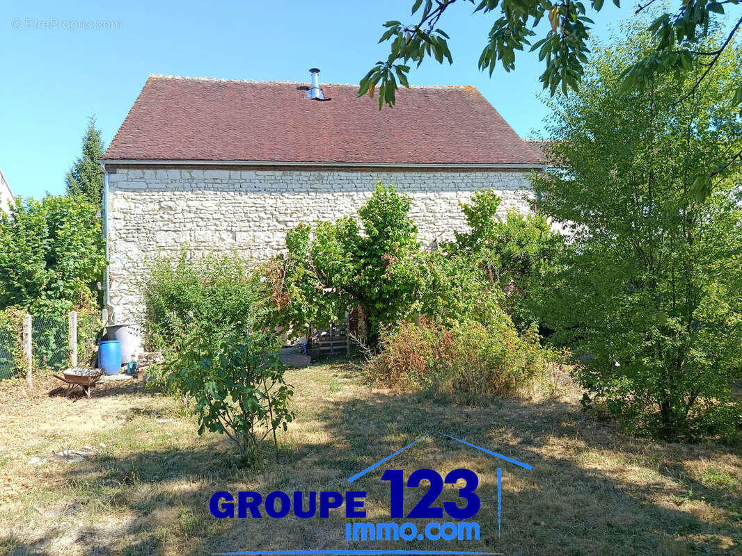Maison centre village 3 ou 5 chambres avec jardin. - photo 12