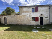 Maison à FRONTENAY-ROHAN-ROHAN