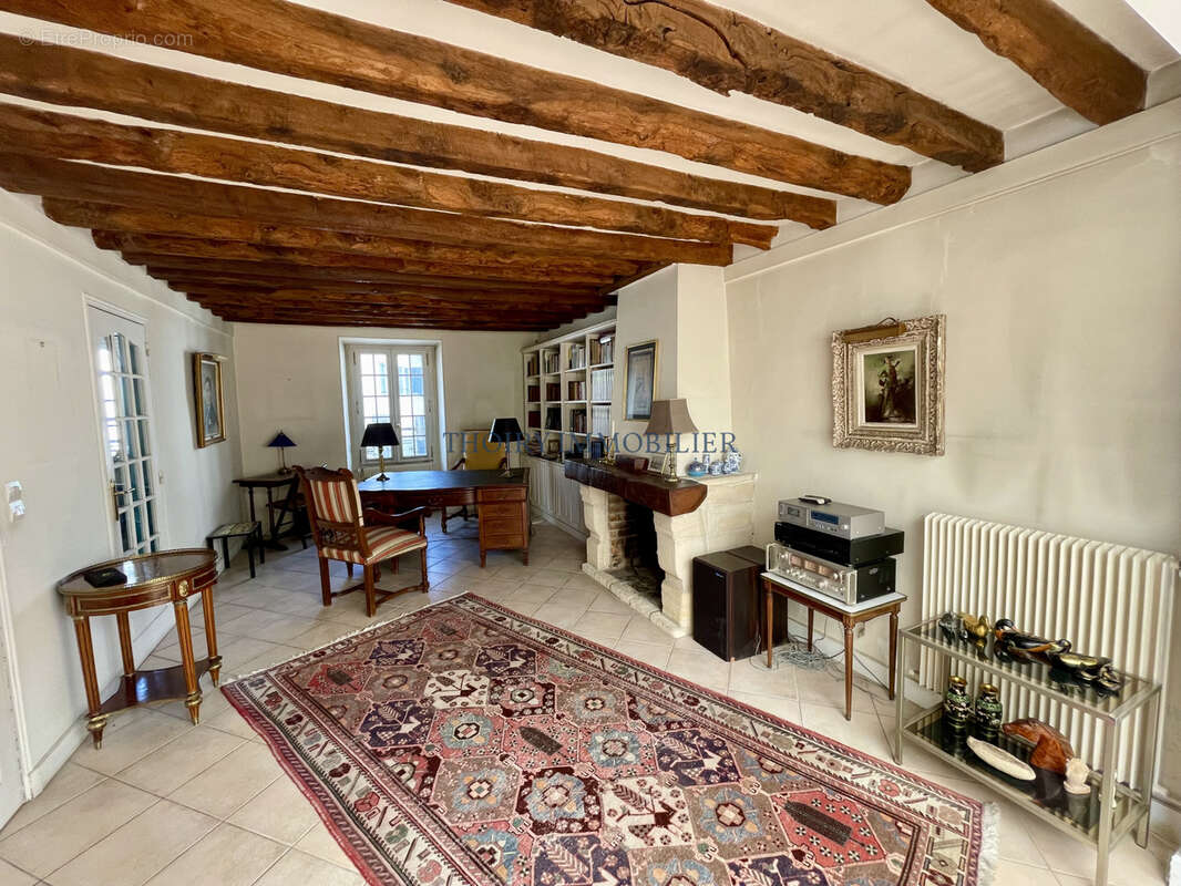 Maison ancienne de charme de 8 pièces sur 519 m2. - photo 18