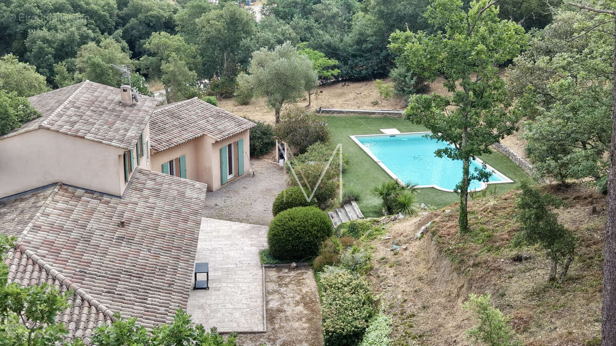 Maison à PLAN-DE-LA-TOUR