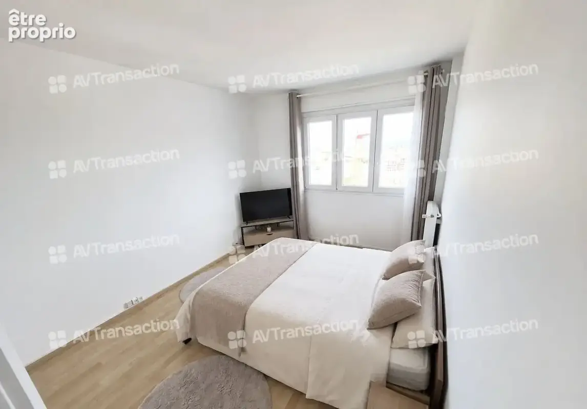 Appartement 4 pièces 82 m² à vendre à Bron (69500) - photo 3