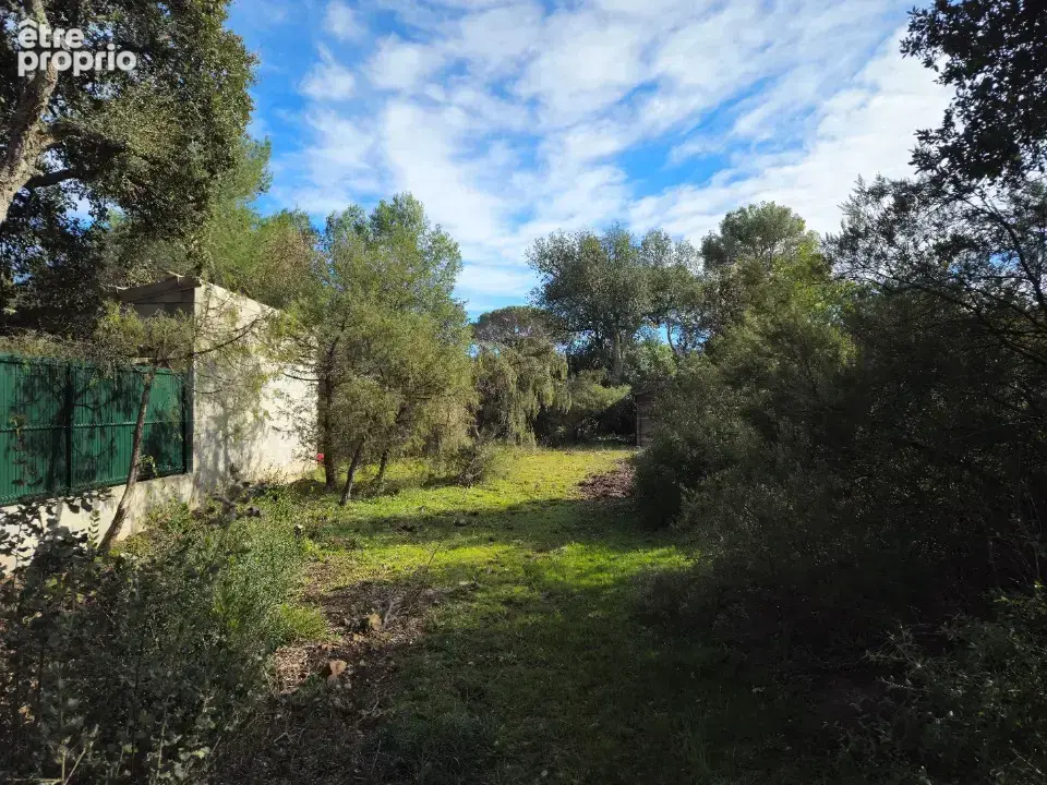 Terrain 666 m² à vendre à Le Cannet-Des-Maures (83340) - photo 2