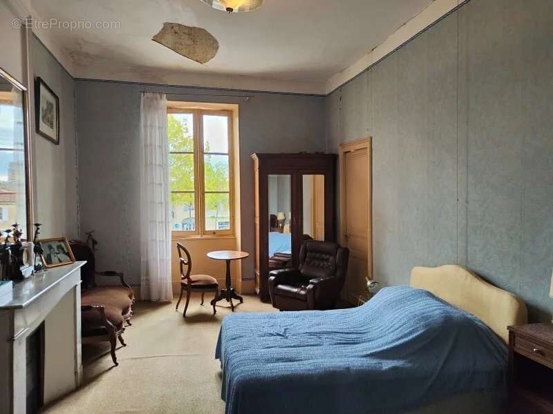 Appartement à SEISSAN