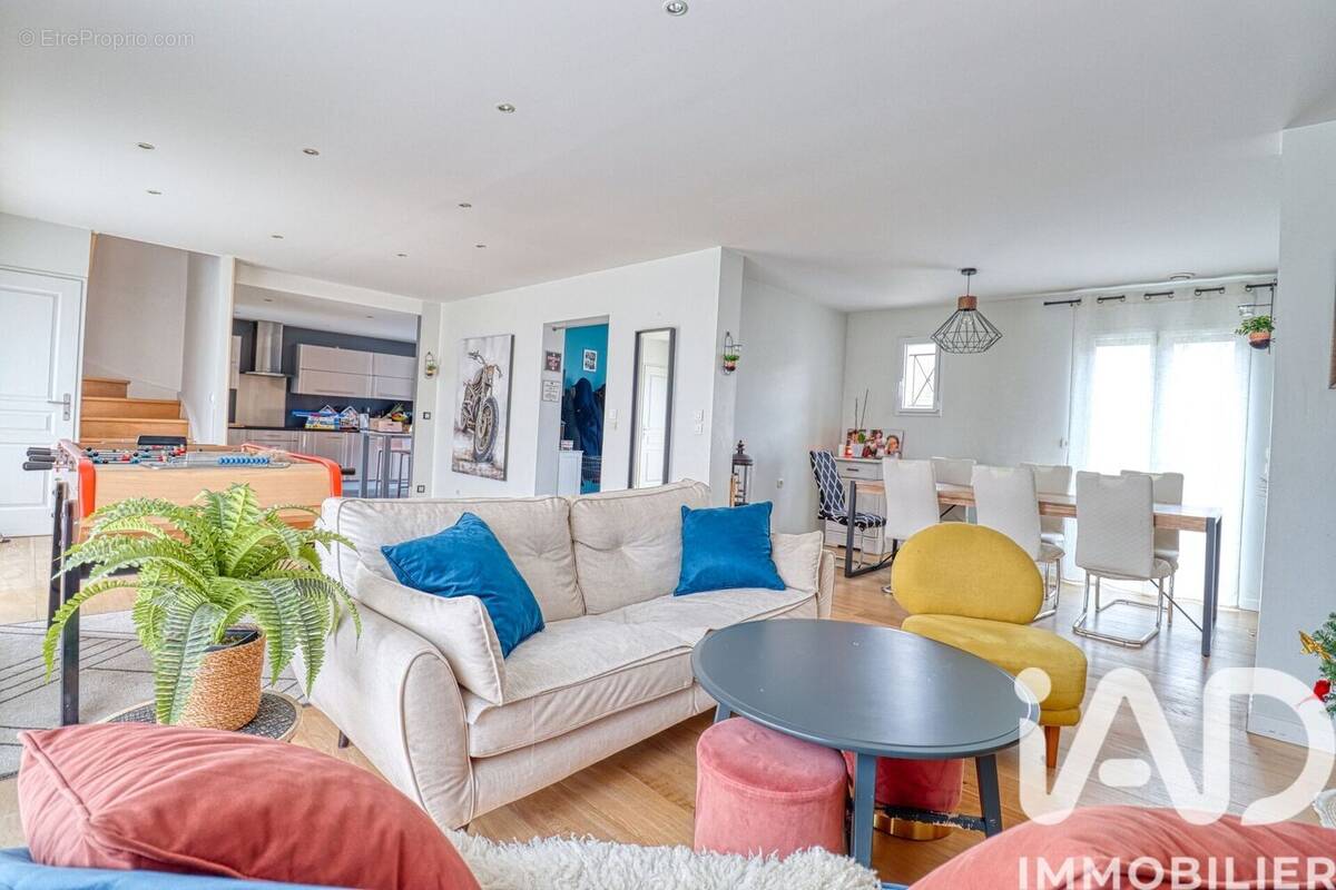 Photo 1 - Maison à CHAMPAGNE-SUR-OISE