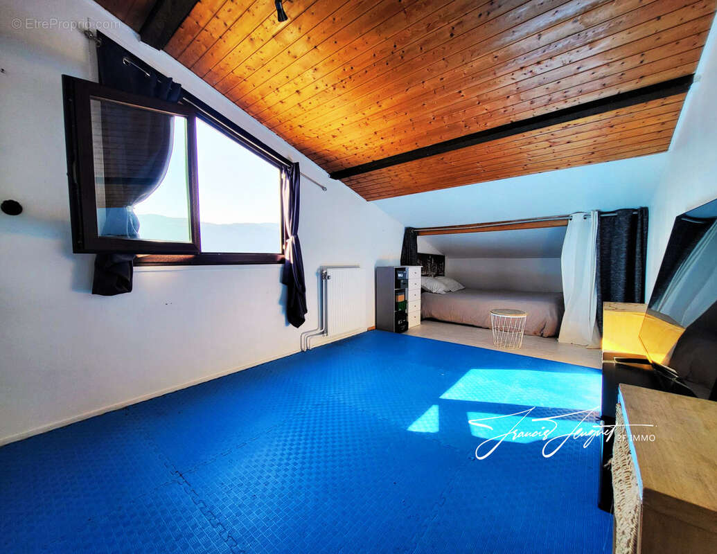 Appartement à QUINTAL