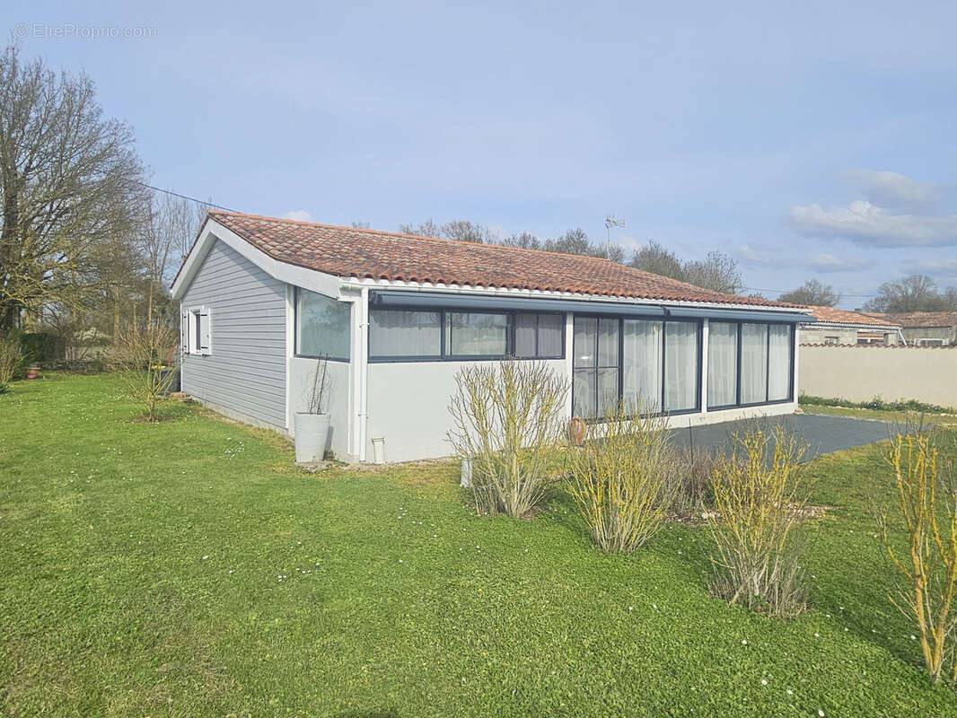 Maison à Vendre de 3 Pièces de 86 m2 - photo 2