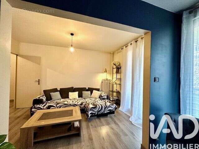 Photo 6 - Appartement à VAULX-EN-VELIN