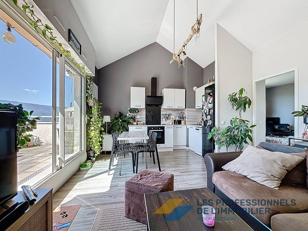Appartement à JACOB-BELLECOMBETTE