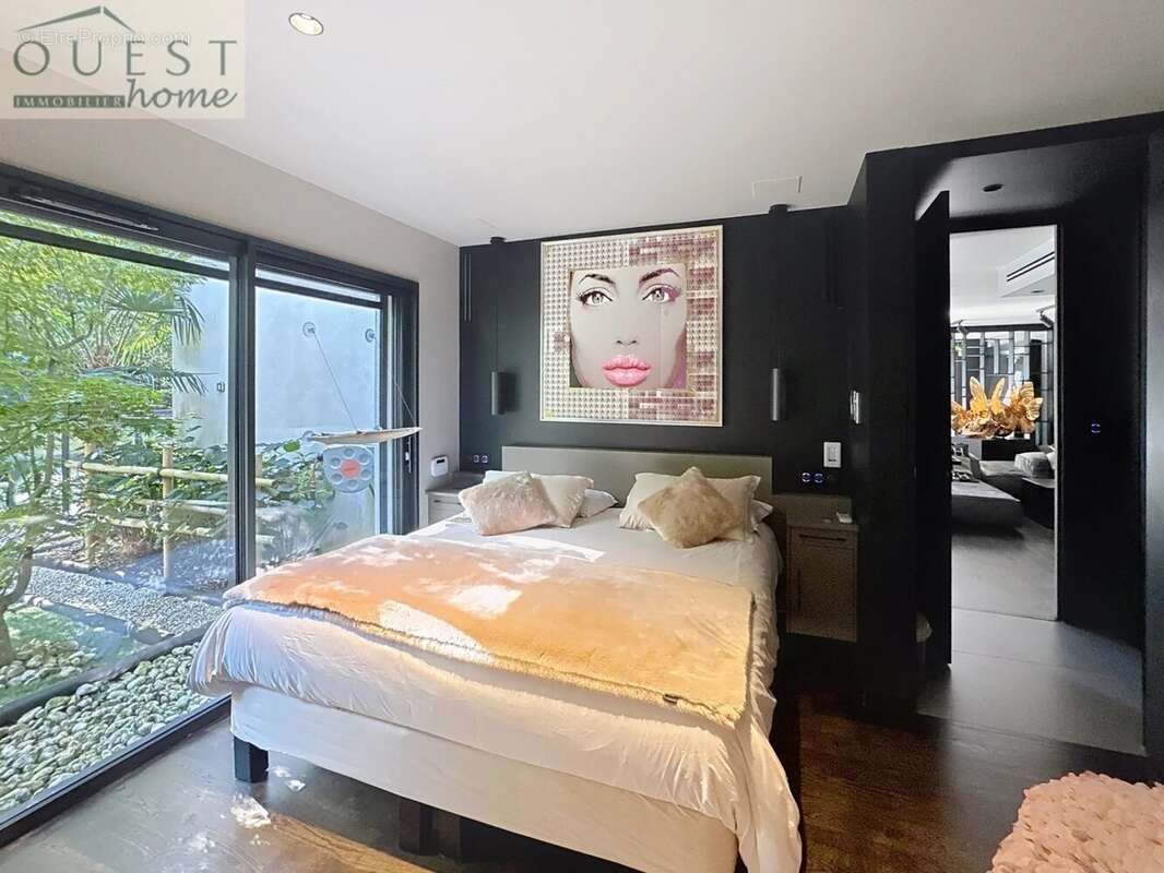 Maison à CHARBONNIERES-LES-BAINS