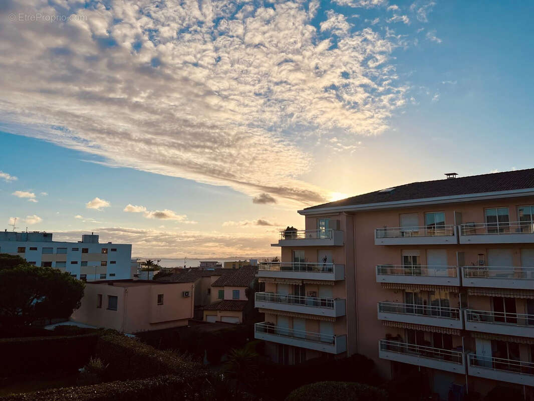 Appartement à SAINT-LAURENT-DU-VAR