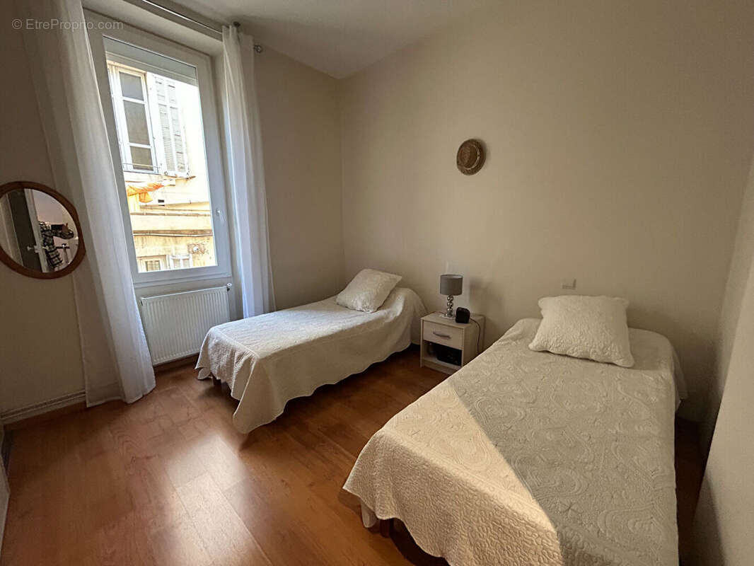 Appartement à MARSEILLE-6E