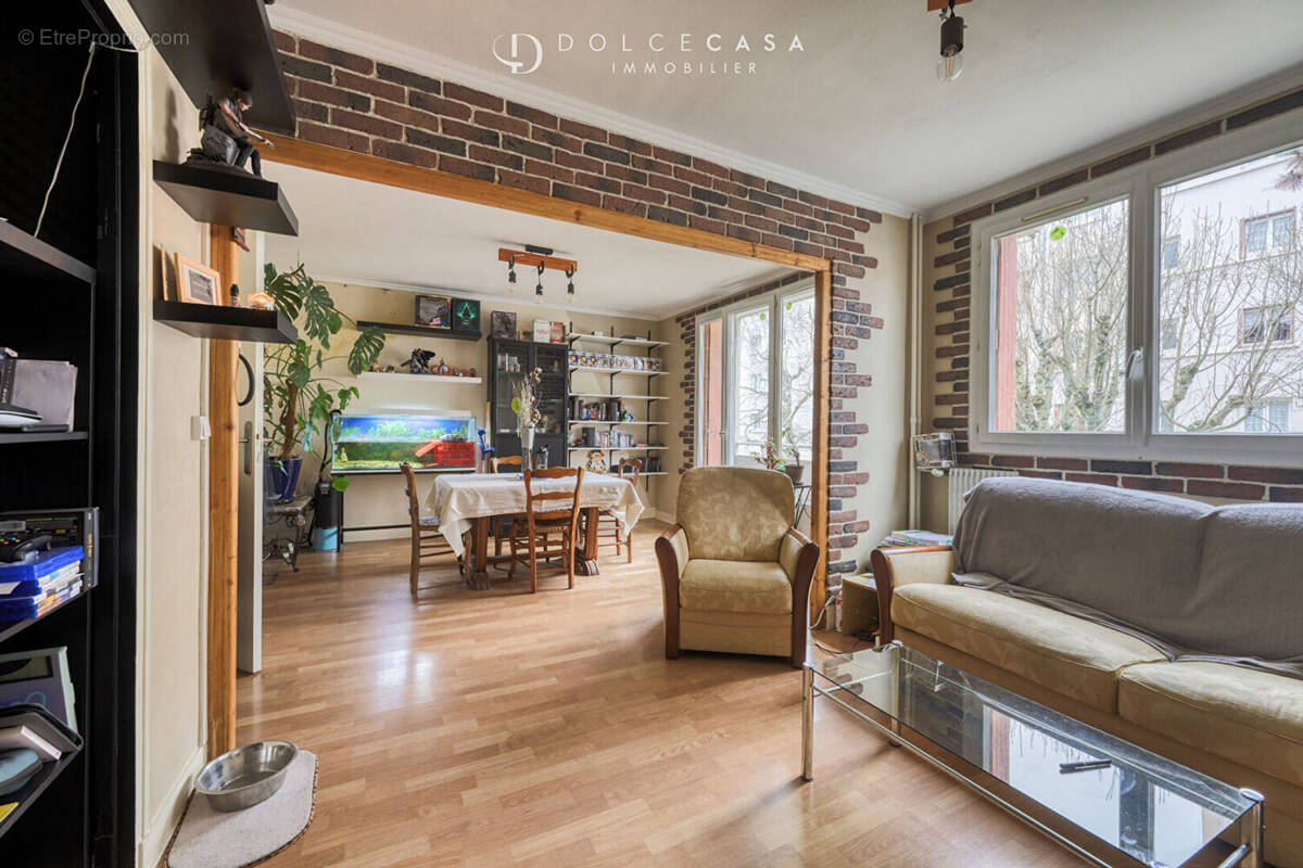 Appartement à FONTENAY-SOUS-BOIS