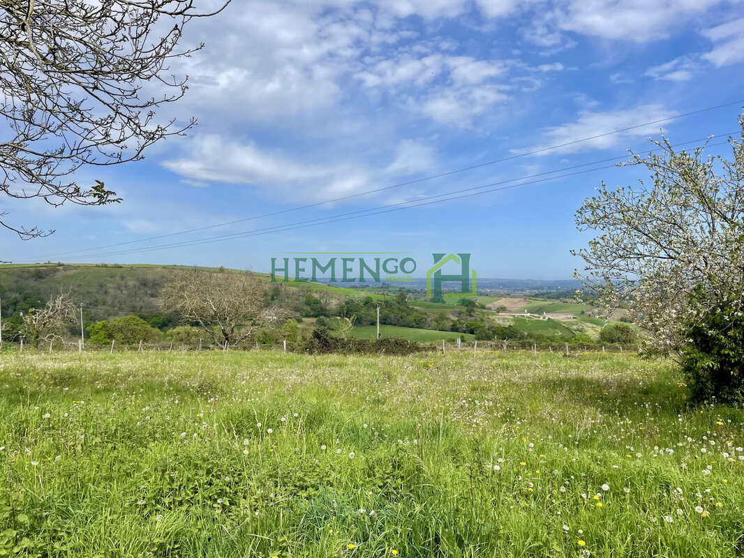 Authenticité, charme et potentiel sur un vaste domaine de plus de 6 hectares - photo 10