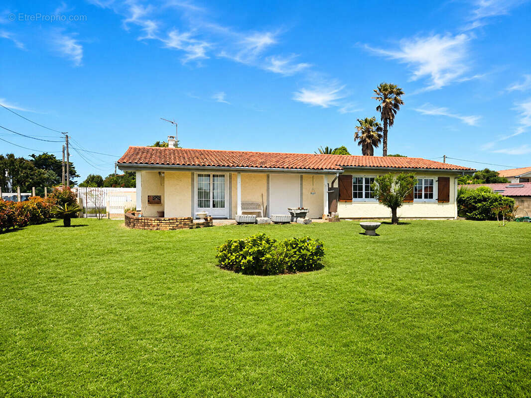 Bidart secteur erretegia maison de plain pied de 103m² , 4 pieces, sur un terrain de 995m² - photo 6