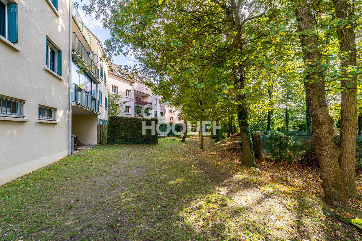 Appartement à EMERAINVILLE