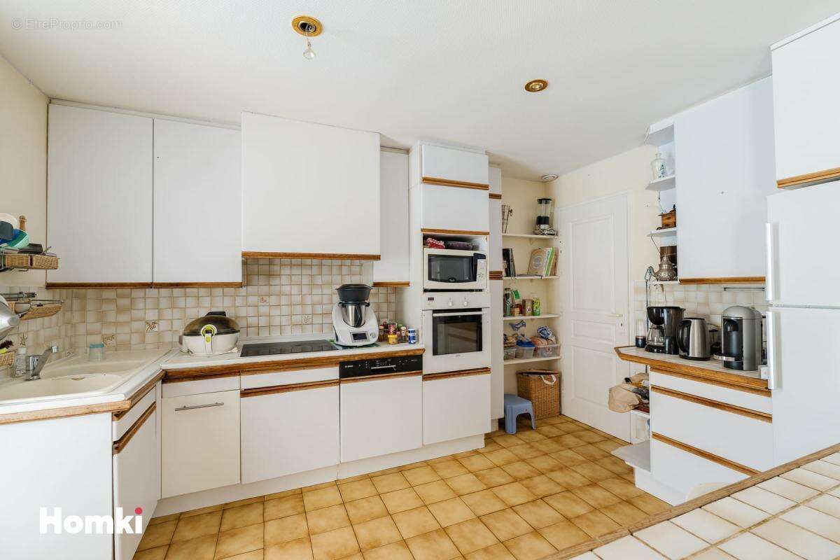 Maison/Villa T6 de 140 m2 à La Salvetat-Saint-Gilles 31880 - photo 7