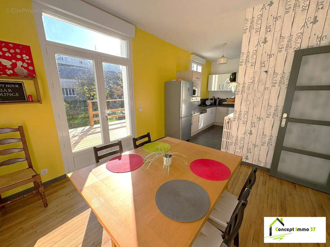 Maison à MONTLOUIS-SUR-LOIRE