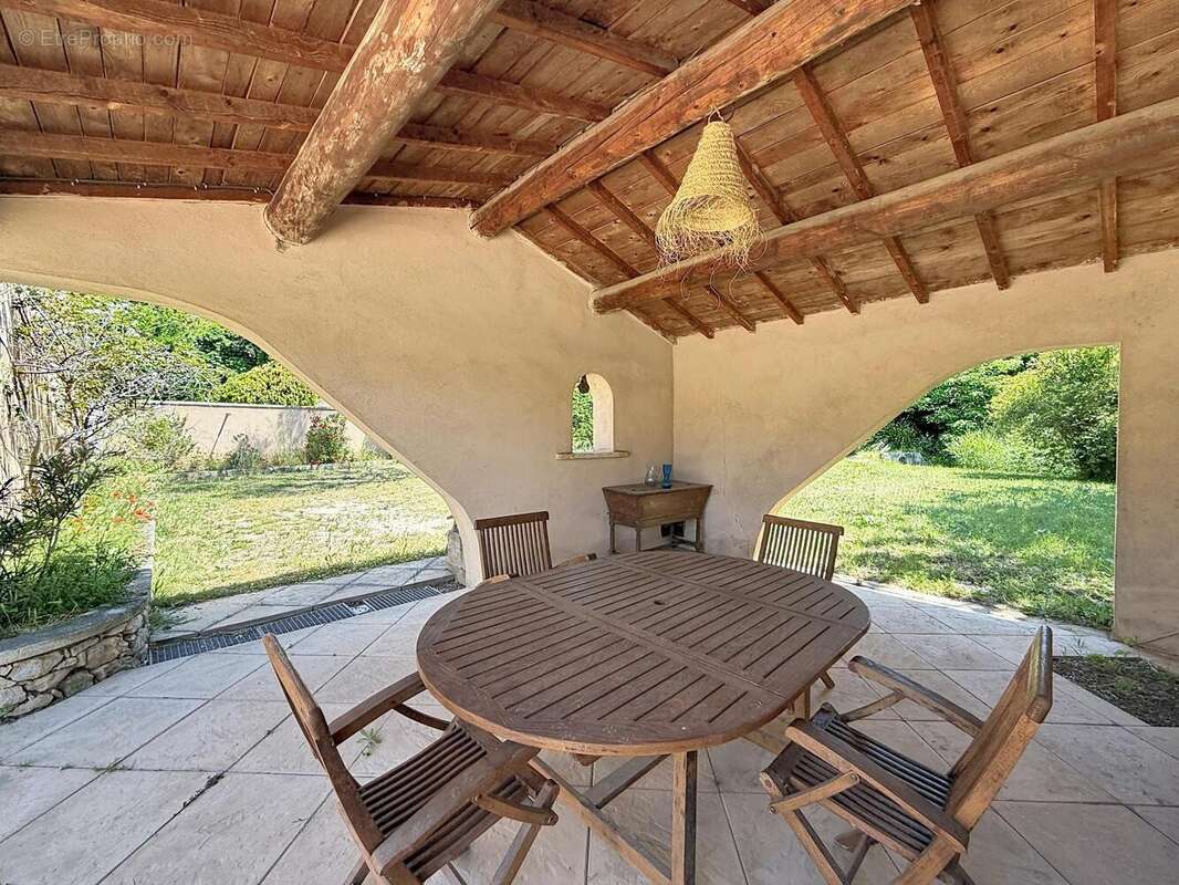 Maison à MAUSSANE-LES-ALPILLES