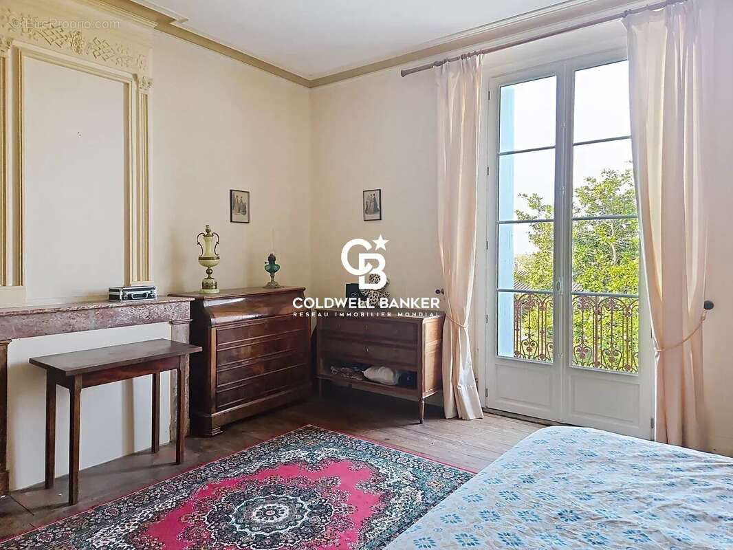 Maison à MORTAGNE-SUR-GIRONDE