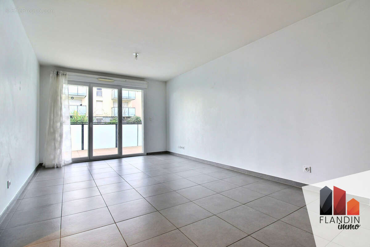 Appartement à VERNAISON