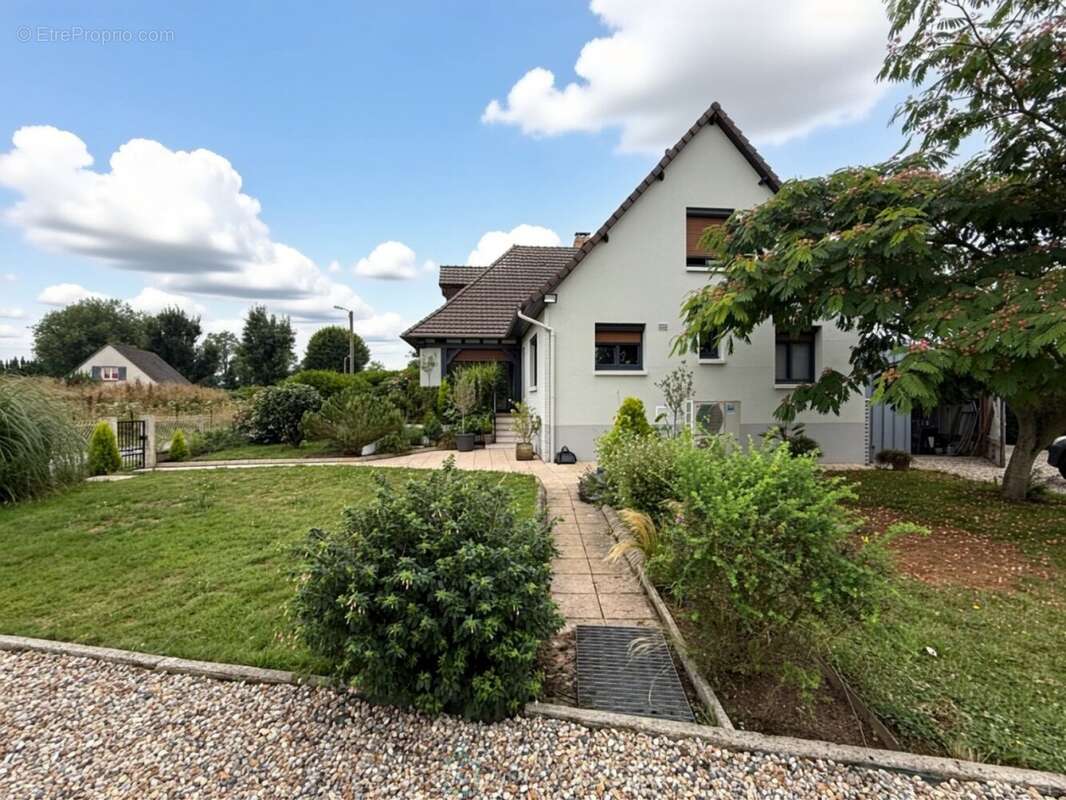 Maison à SAINTE-MARGUERITE-SUR-DUCLAIR