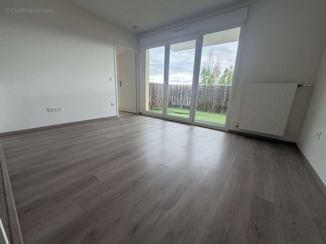 Appartement à LOUVRES