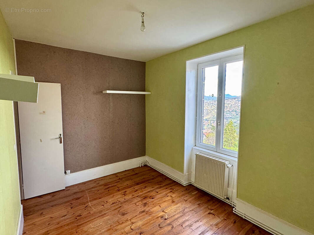 Maison à VEYRE-MONTON