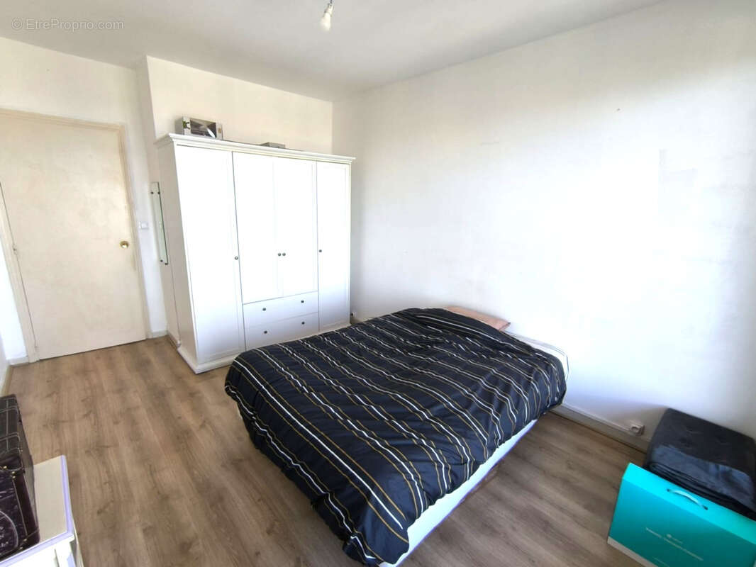 Appartement à AVRILLE