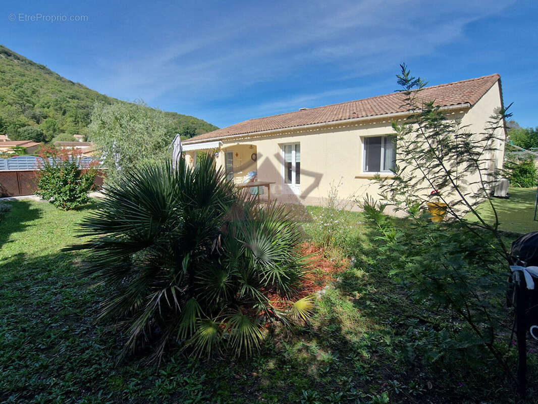 Maison à ROBIAC-ROCHESSADOULE