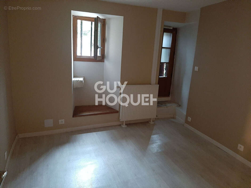 Maison à EGUILLY