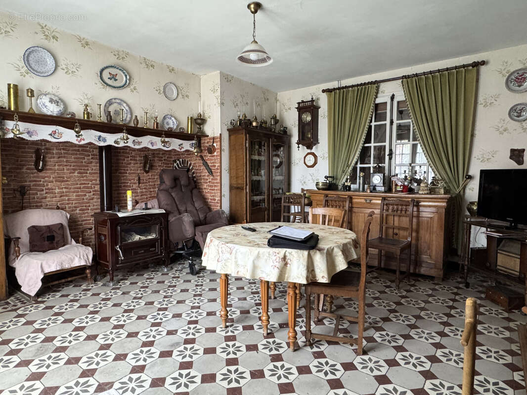 Maison à MOYENNEVILLE