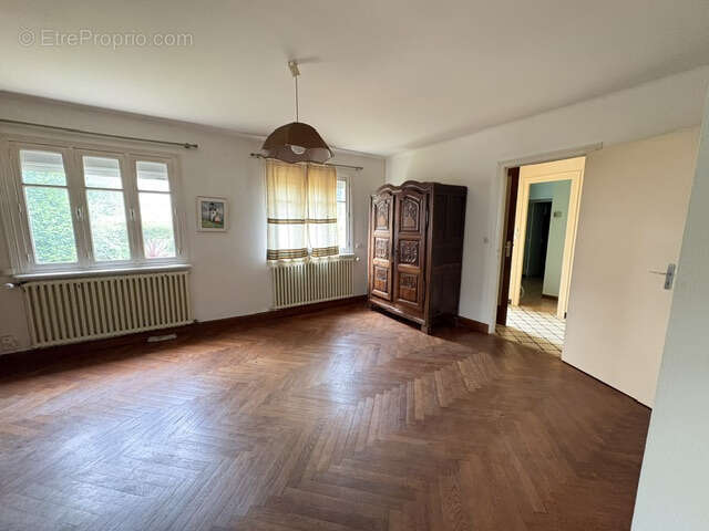À deux pas de Bénodet et des commodités, maison familiale à rafraîchir ! - photo 3