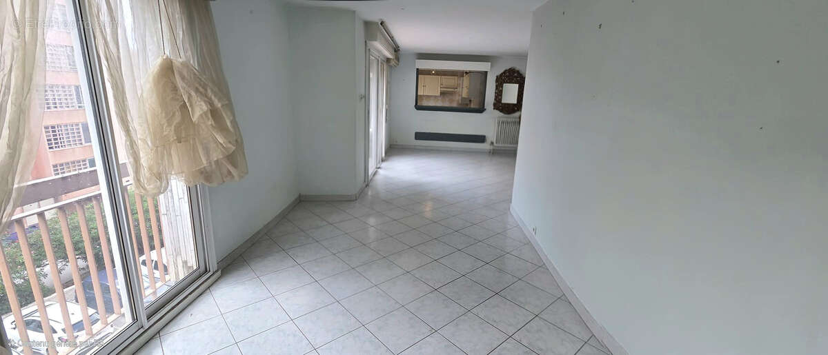 Appartement à MARSEILLE-9E