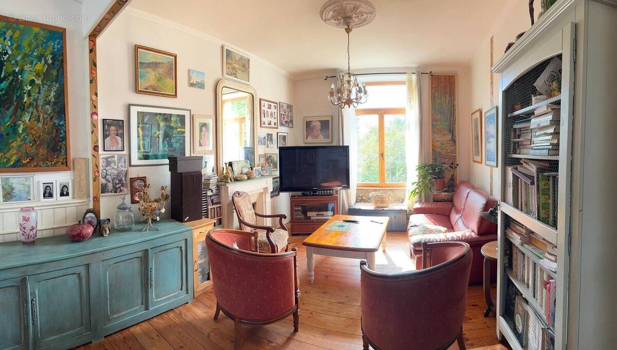 Photo 1 - Maison à LANDIVISIAU