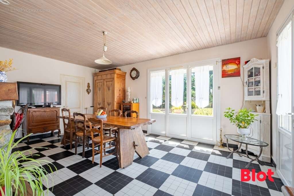 Maison à SAINT-MICHEL-CHEF-CHEF