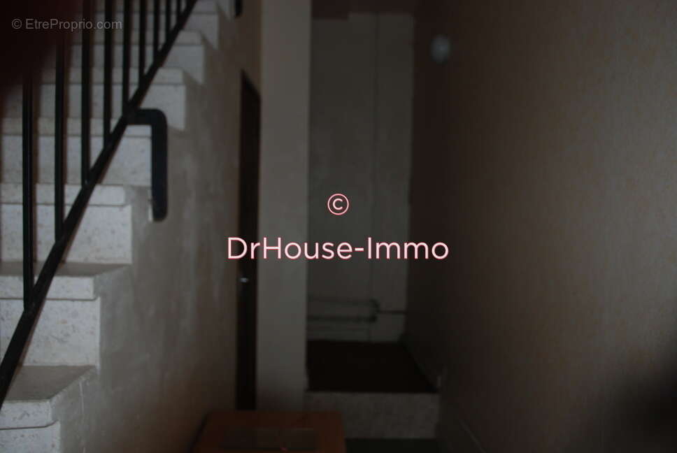 Maison à LACAPELLE-MARIVAL