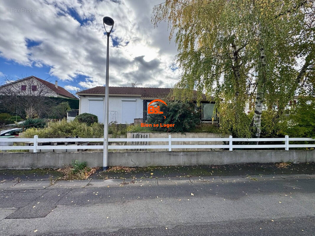 PLAIN PIEDS 3 CHAMBRES BSLE IMMOBILIER - Maison à PONT-DU-CHATEAU