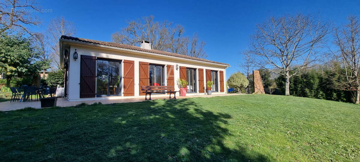 Maison à SAINT-REVEREND