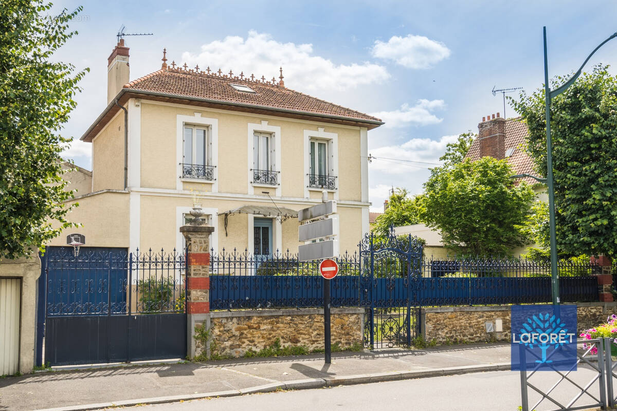 Maison à LES PAVILLONS-SOUS-BOIS