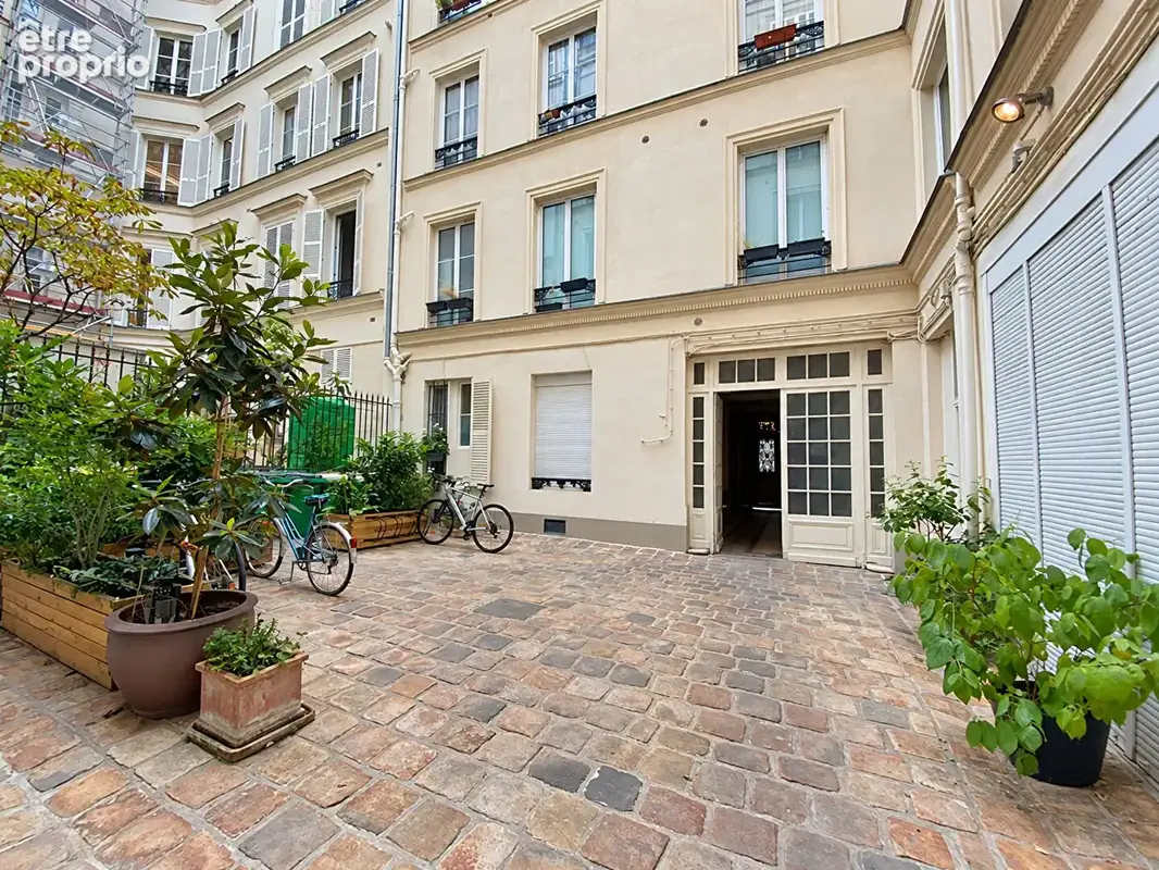2 pièces au calme en étage élevé rue Saint Georges - photo 16
