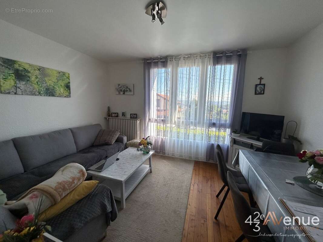 Appartement à SAINT-ETIENNE