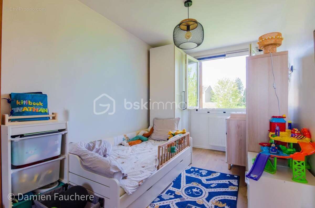 Massy Descartes, Appartement 4 pièces en très bon état, avec balcon, cave et garage ! - photo 19