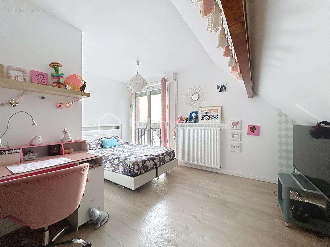 Maison à CORBEIL-ESSONNES